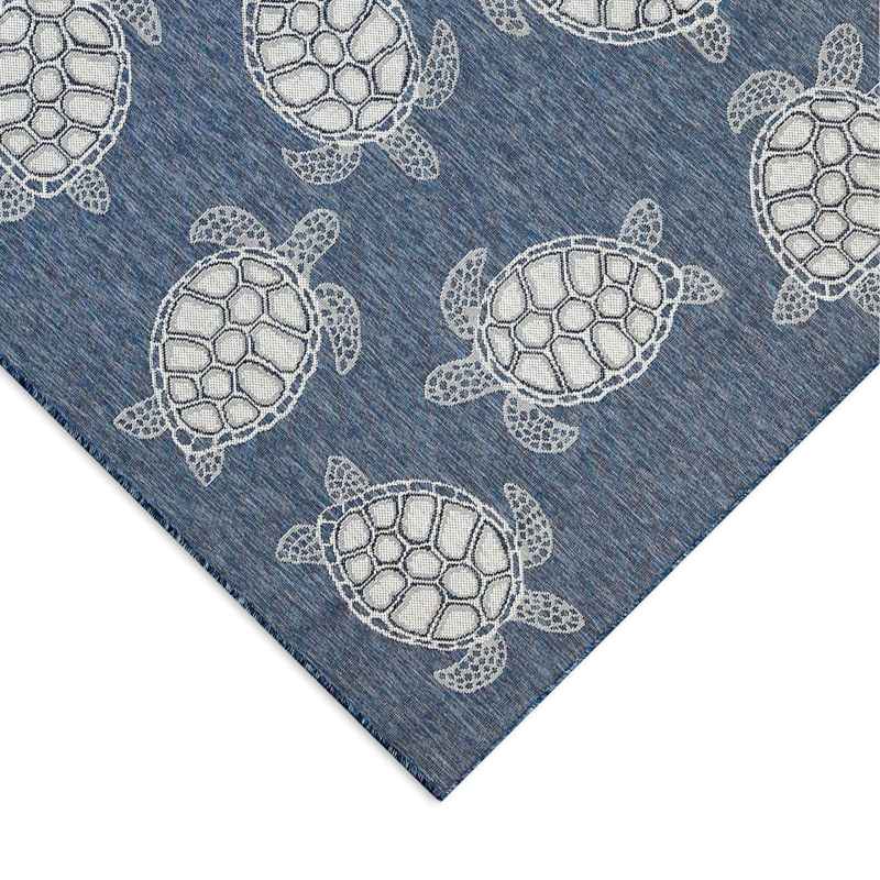Indoor/Outdoor Textured Sea Turtles Polypropylene Rug, 7'10